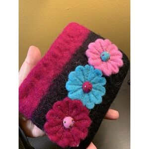 Rising Tide Flower Felted Wool Notions Pouch Knit ‎ Crochet Wool Made in Nepal
